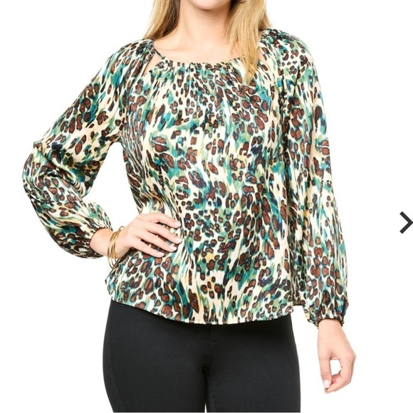 🤗 Jessica Simpson Layla Printed Satin Peasant Top cheetah bell sleeve 2X - Picture 3 of 3